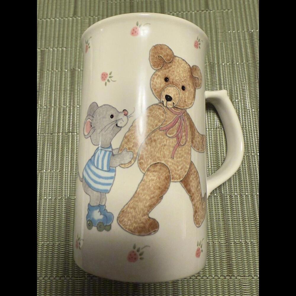 Mikasa Teddy Bear, Mice & Strawberries Coffee/Tea Cup Ivory CC018